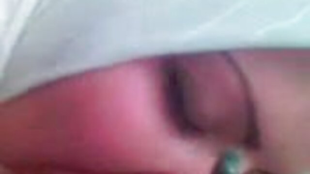 สองเงี่ยนกระดุมเพศสัมพันธ์หนุ่มสาวเช็กสีบลอนด์ Angel Piaff ในฉาก POV ที่ร้อนแรง ดู วิดีโอ โป็